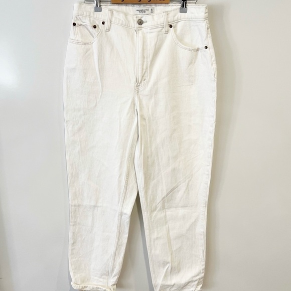 Abercrombie & Fitch Curve Love 90’s Straight Jean White - Picture 7 of 7